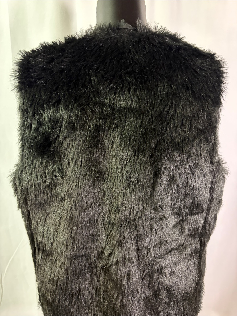 Gap True Black Faux Fur Open Front Vest - Picture 10 of 16